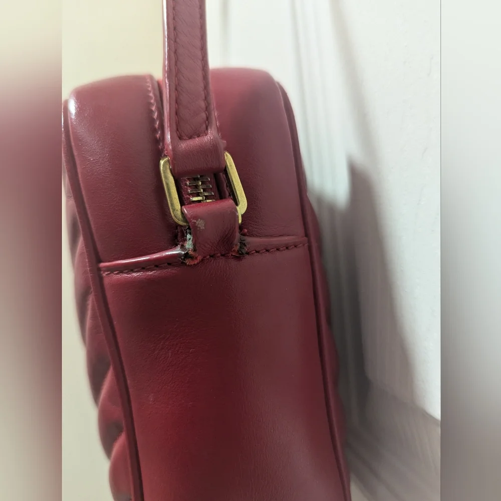 Saint Laurent Lou Camera Bag Matelasse Chevron Leather Small Red - Picture 5 of 10